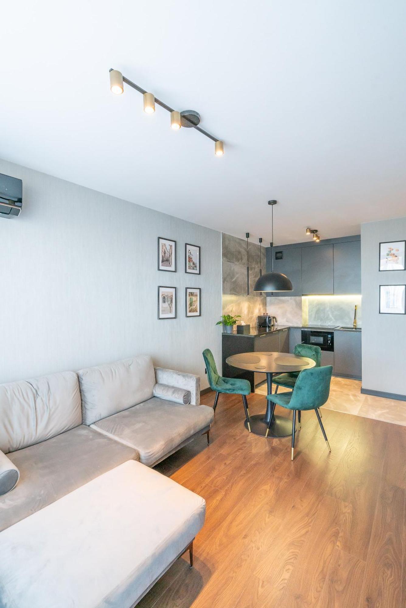 Noche Apartamenty Premium เบียวา พอดลาสกา ภายนอก รูปภาพ